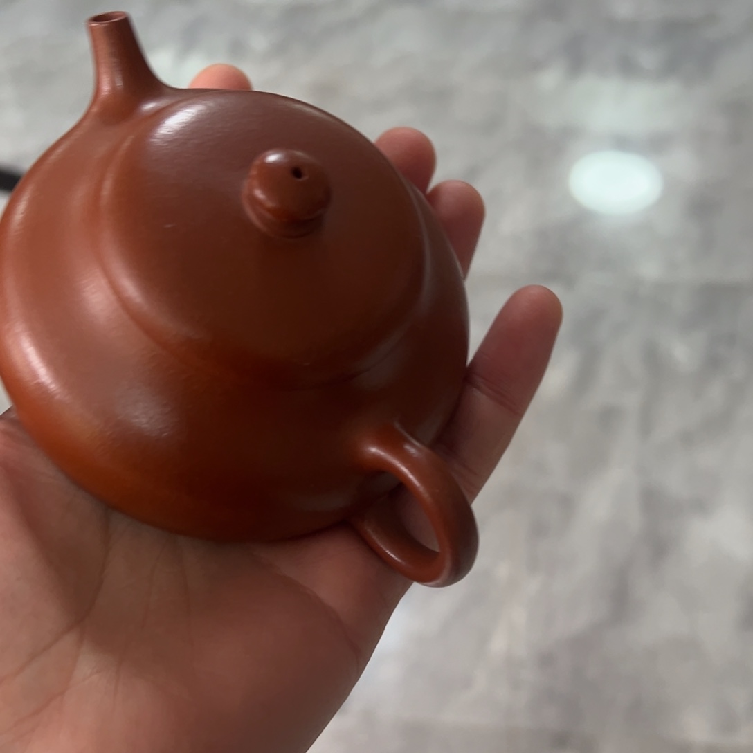 紫砂茶壶汽修厂的工人们