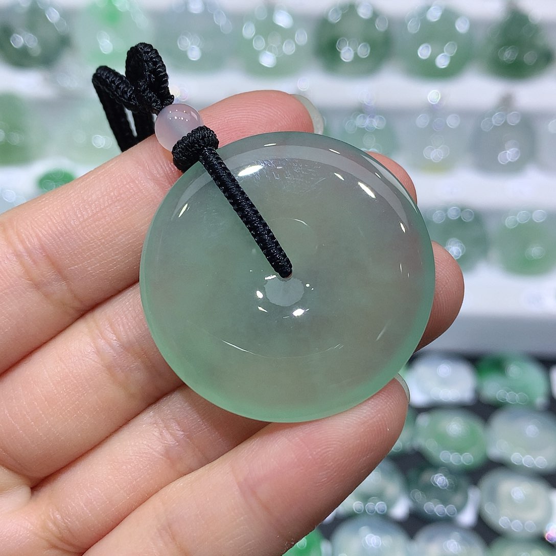 翡翠吊坠(不含链)未镶嵌?****公