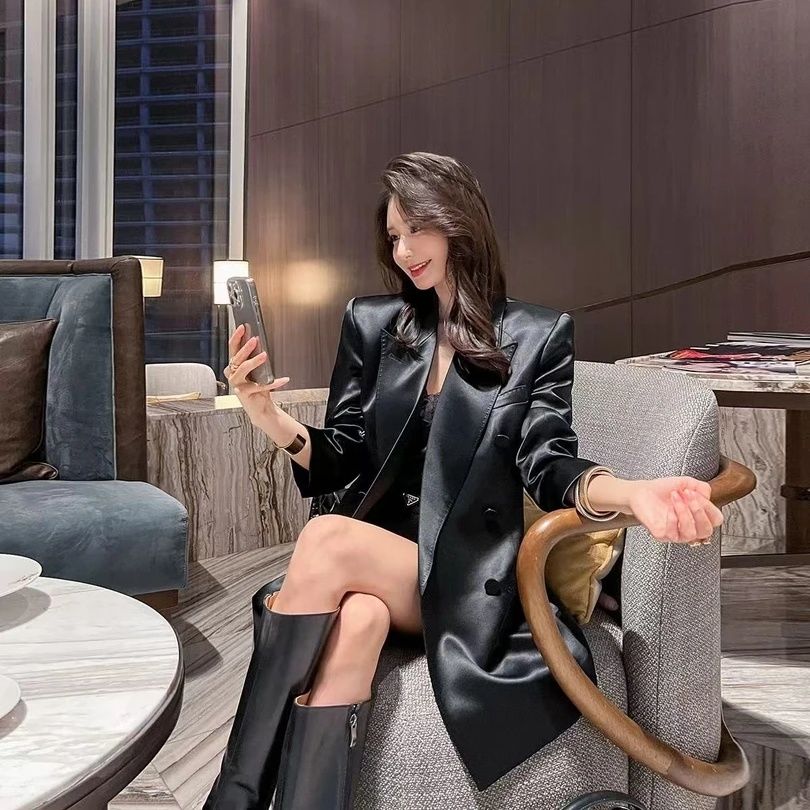 仿醋酸缎面西装外套女2025春秋季新款韩版宽松休闲阔版西服上衣