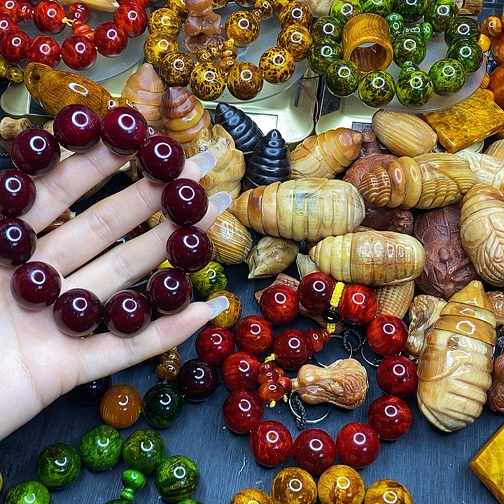 松木琥珀木文玩手串