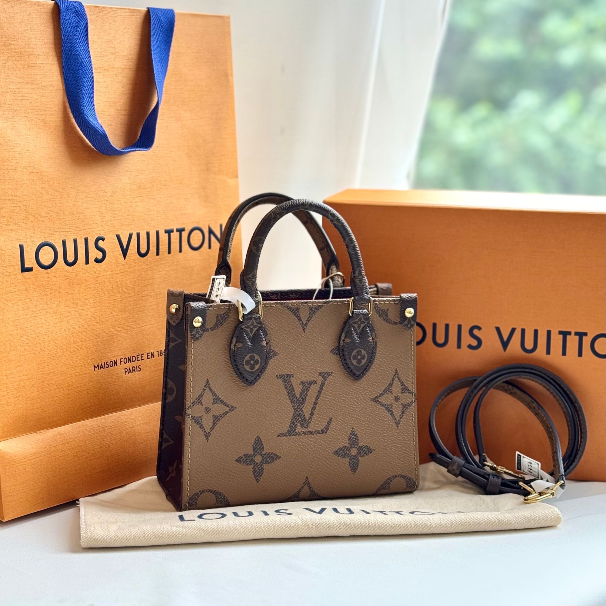 99新 LouisVuitton/路易威登 老花Onthego BB手提单肩包 芯片