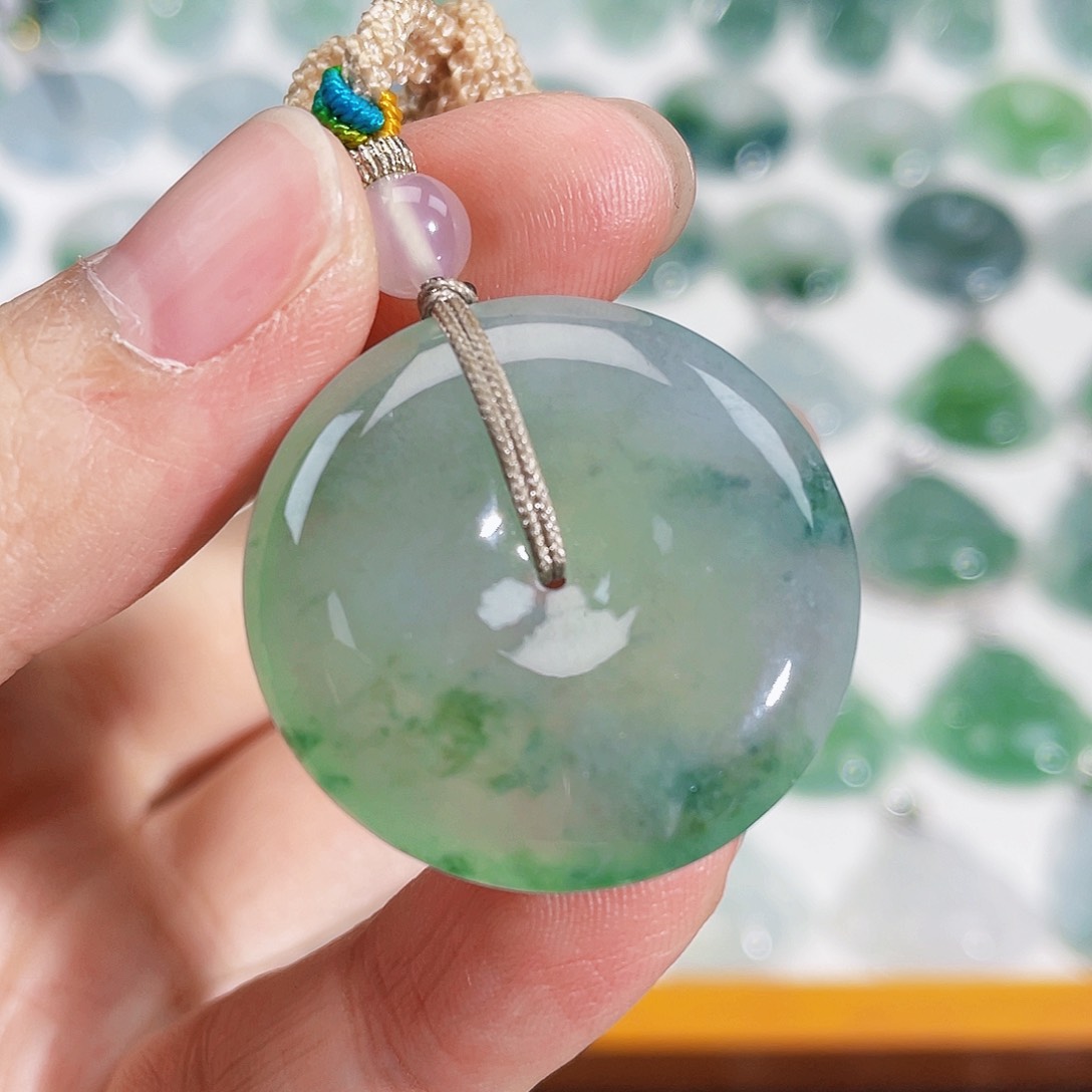 颈饰未镶嵌翡翠吊坠