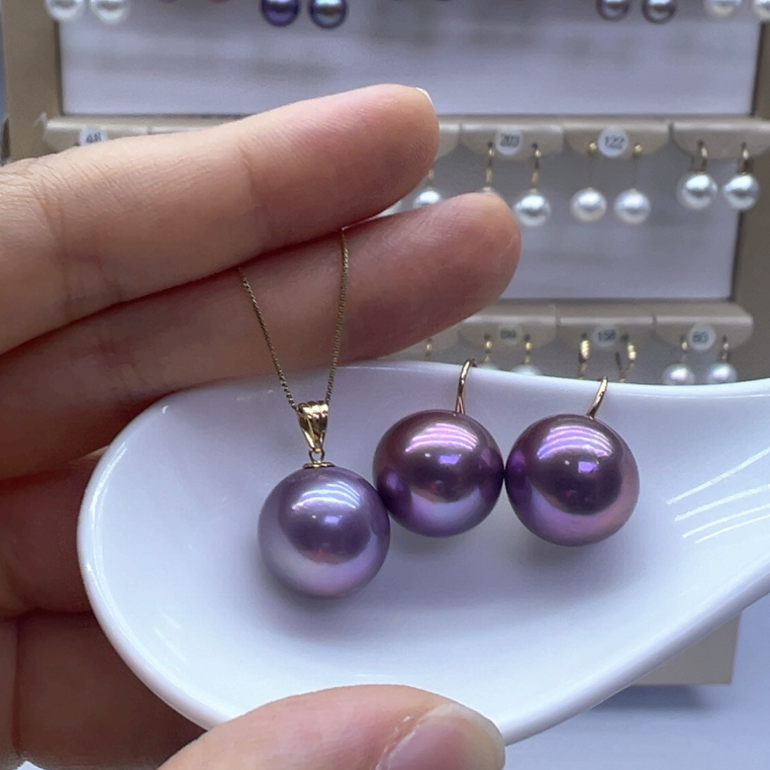 淡水珍珠18K金镶嵌吊坠(赠链)