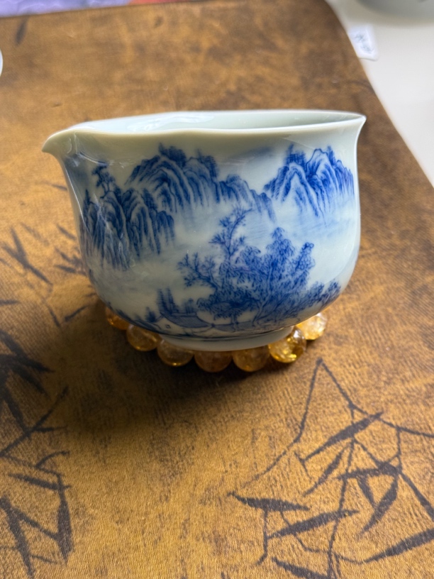 景德镇陶瓷山水公道杯