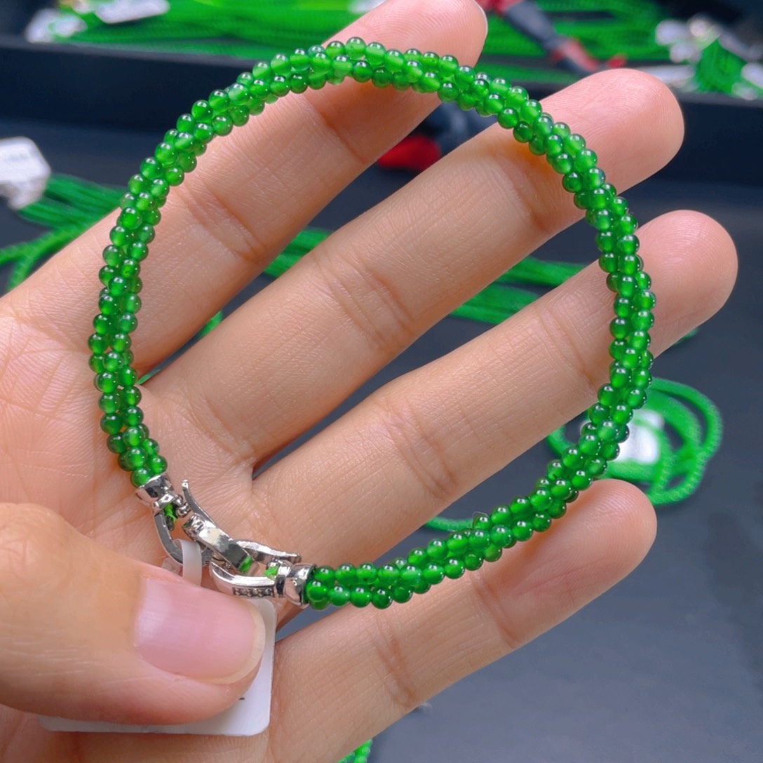 翡翠颈饰未镶嵌，1