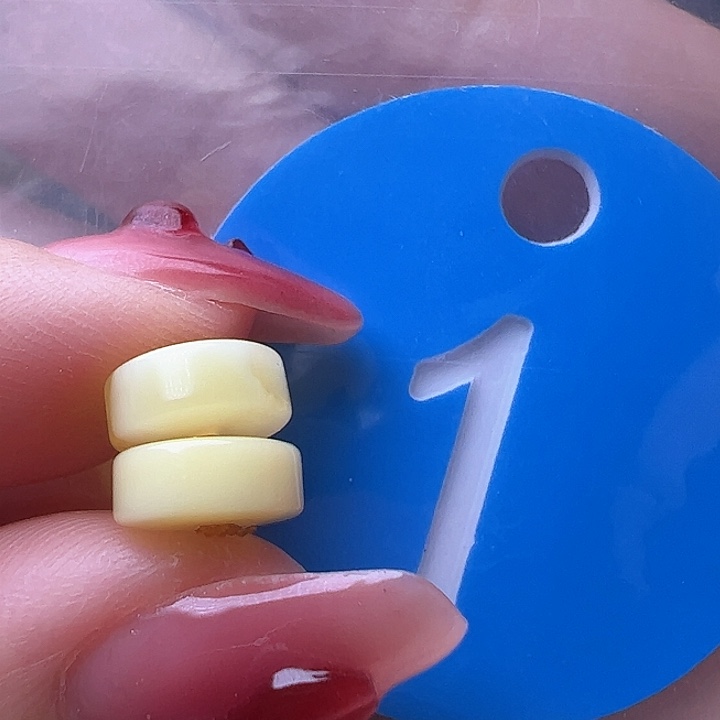 蜜蜡裸石未镶嵌8.2mm 精工隔片