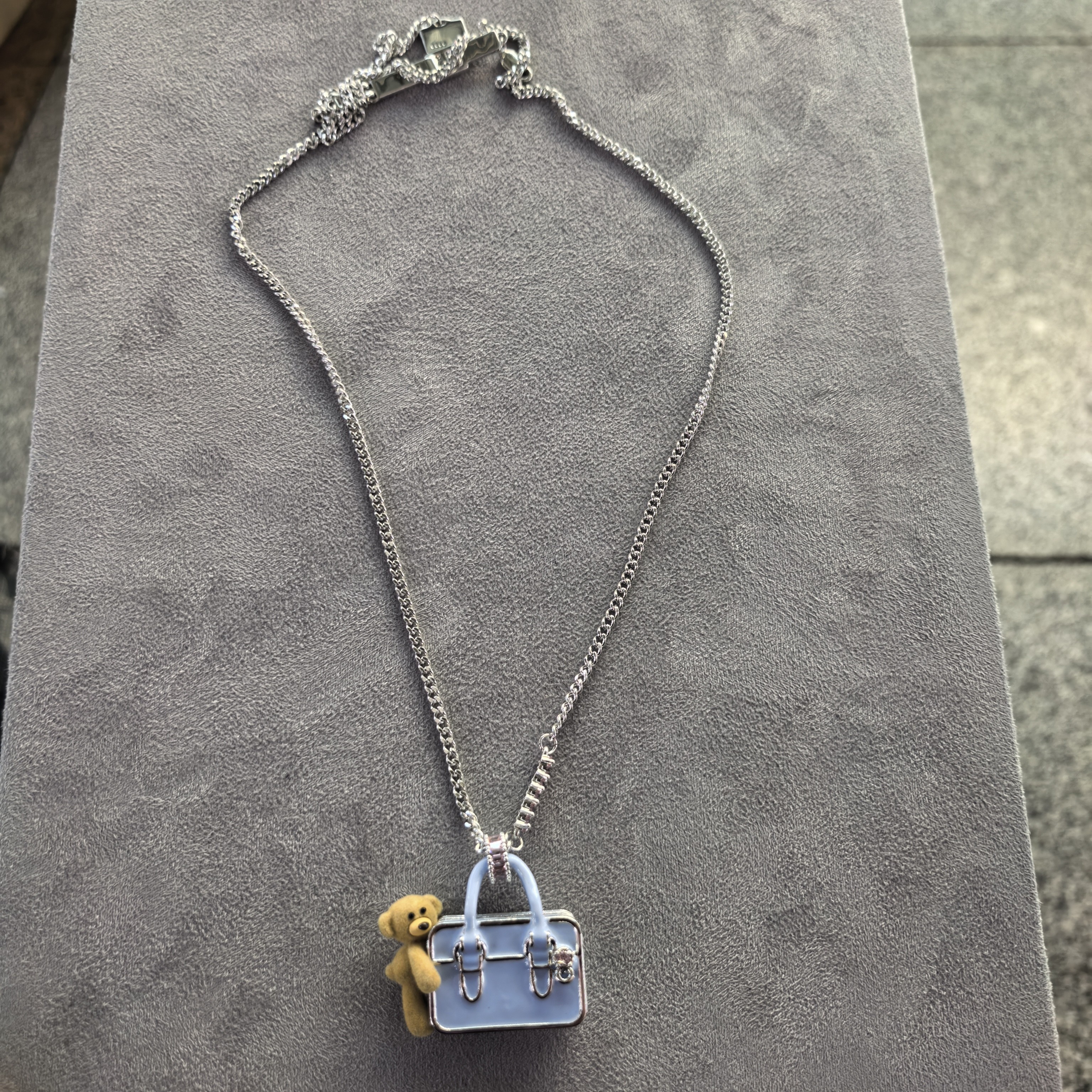 E433蓝色小背包小熊闪闪项链