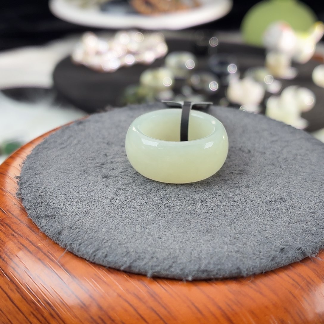 和田玉未镶嵌戒指b166蜂蜜轮胎16.5不退换