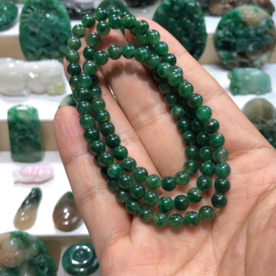 未镶嵌独山玉手链