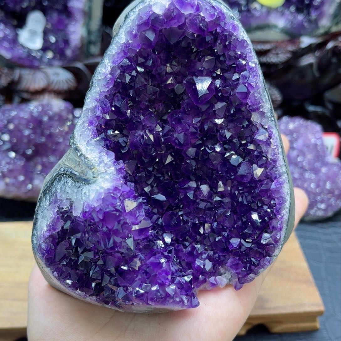 紫晶大型摆件（非配饰）未镶嵌