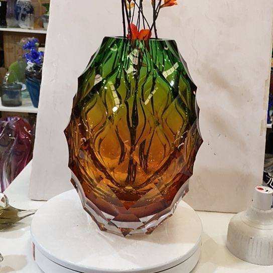 琉璃花瓶高28厘米口径6厘米