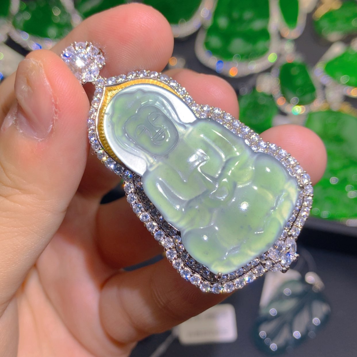 【闪购商品】翡翠颈饰未镶嵌111111111