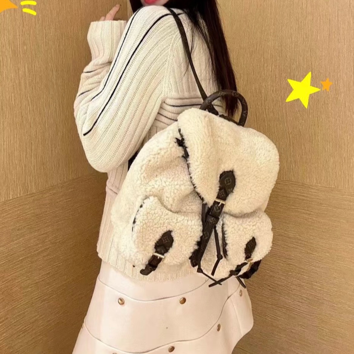 99新 LouisVuitton/路易威登 LV   滑雪系列 金扣拼皮 双肩包