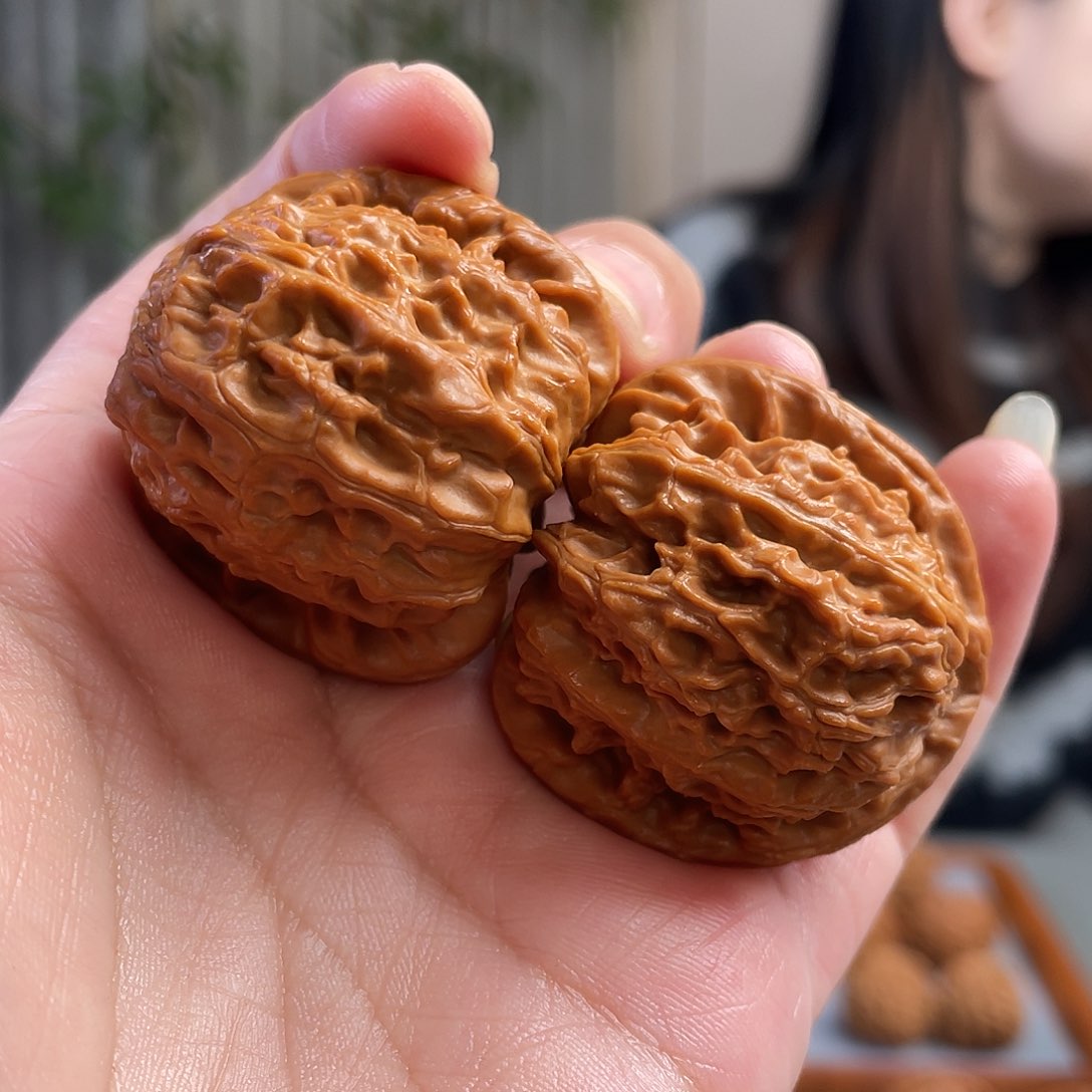 桃核把件39×39尺全品山地三角白狮子头CN01277已打底