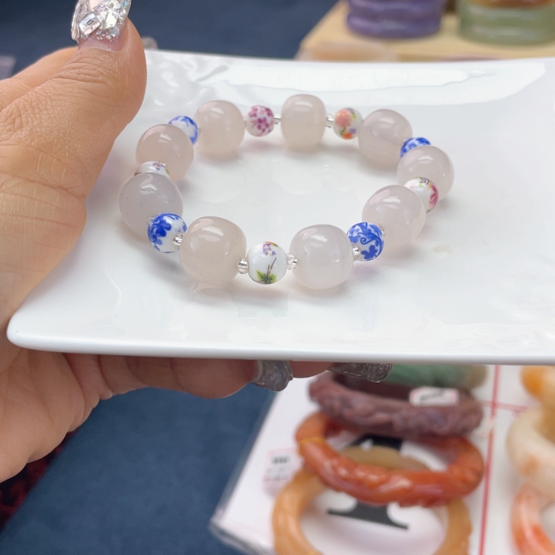 石英质玉未镶嵌手镯