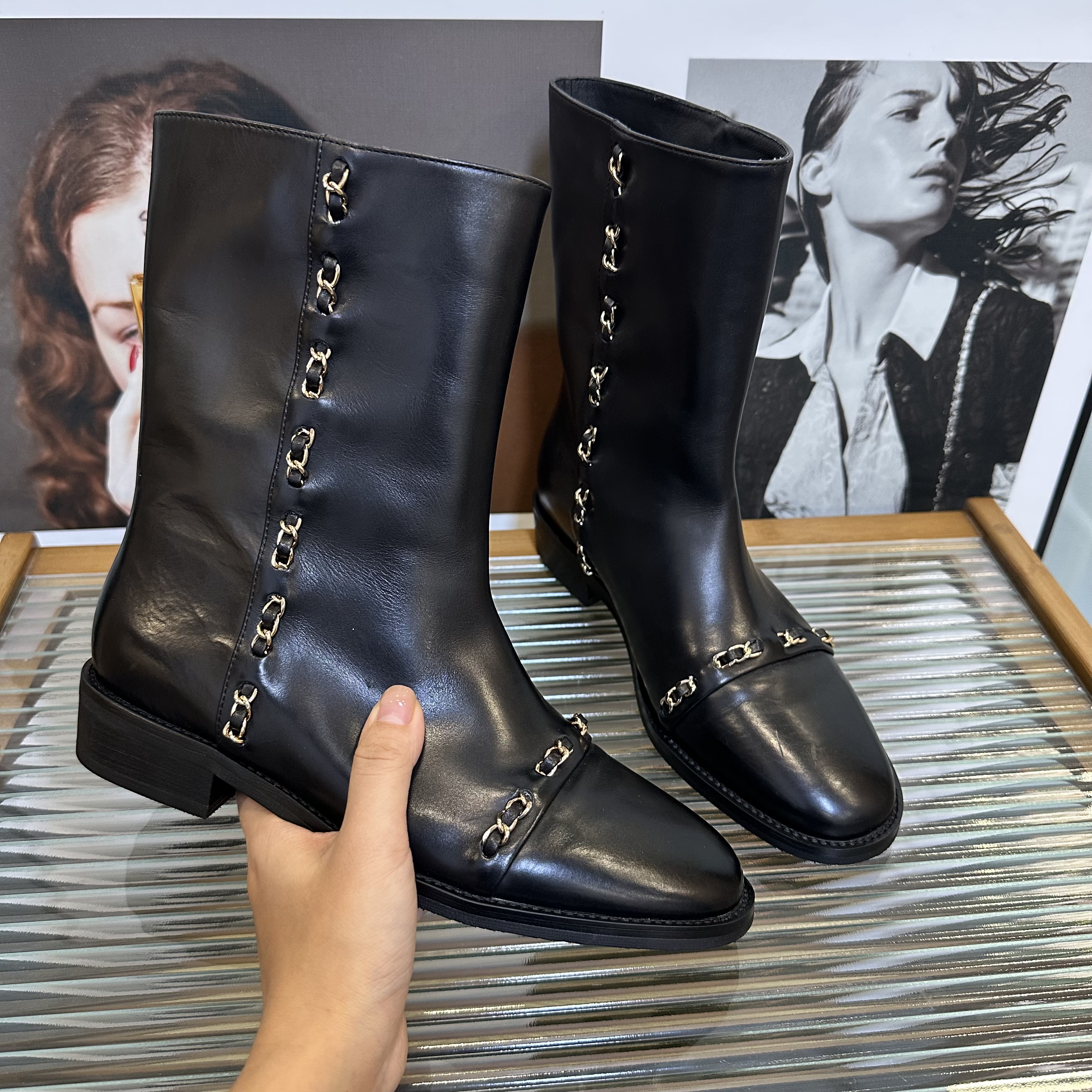 【KG】休闲百搭黑色厚底英伦风圆头短靴25XZ677LX