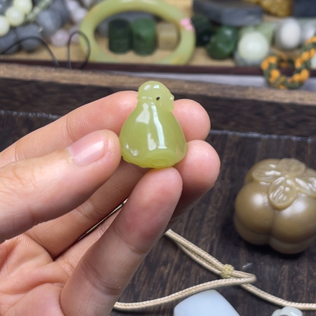 ****a和田玉未镶嵌套链