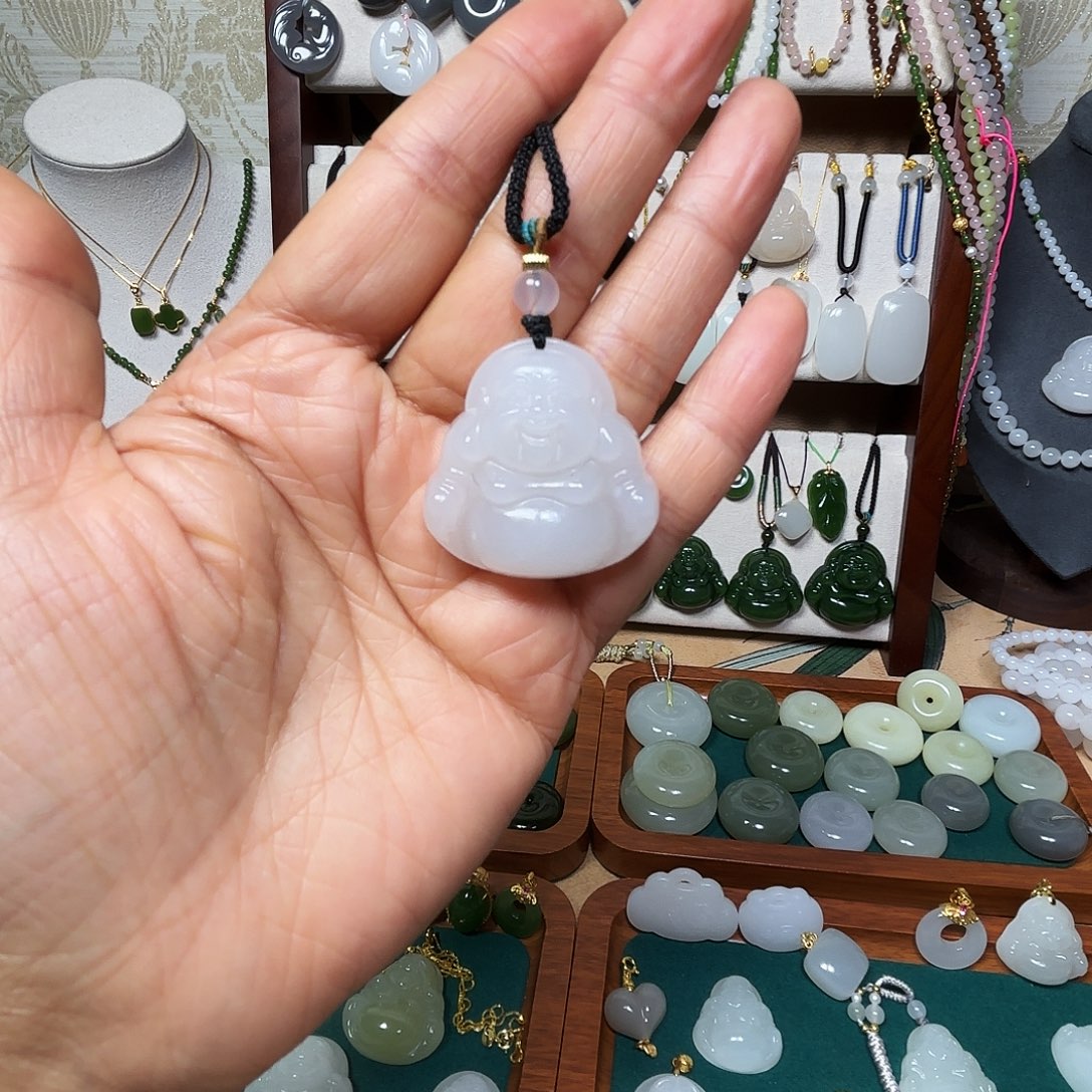 和田玉未镶嵌颈饰