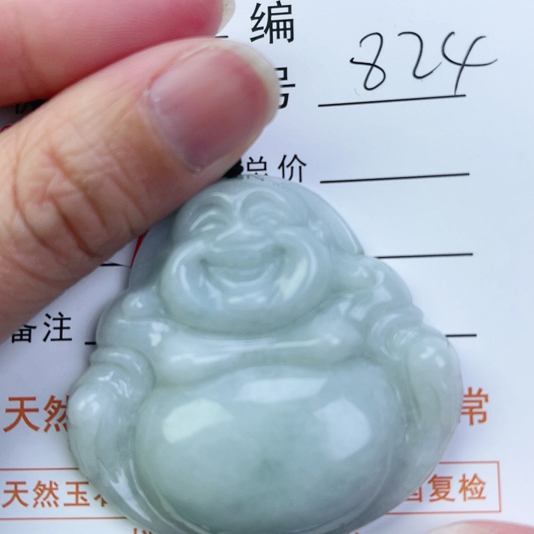 翡翠颈饰未镶嵌佛公