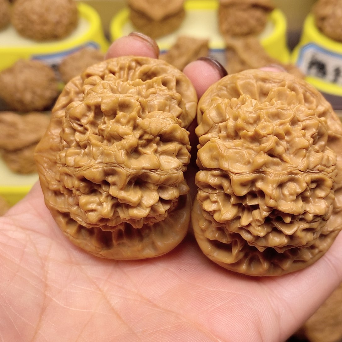 文玩核桃吊坠官帽