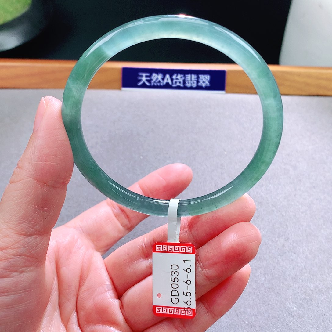 未镶嵌手镯翡翠天然翡翠手镯a货