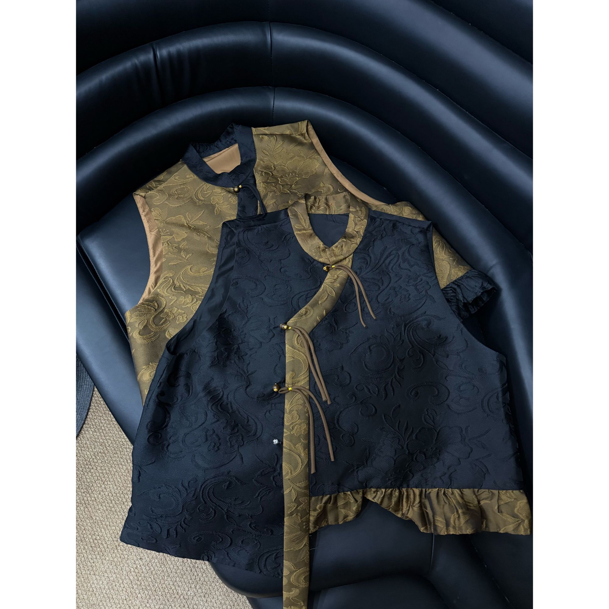 2025年货新品【新中式下摆不规则花边国风马甲】