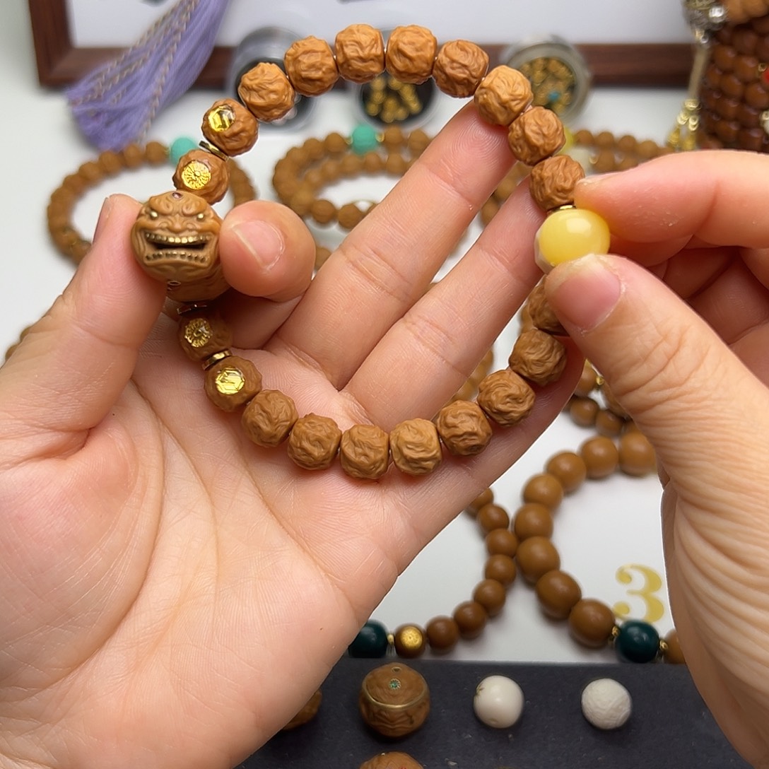꧁***꧂吊坠猴头核桃猴头手串龙蛇一套