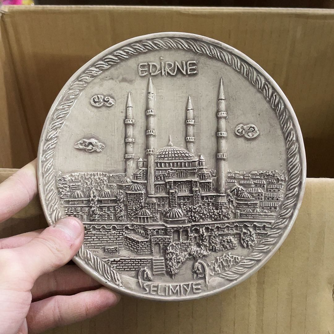 摆件   封釉。       微瑕。