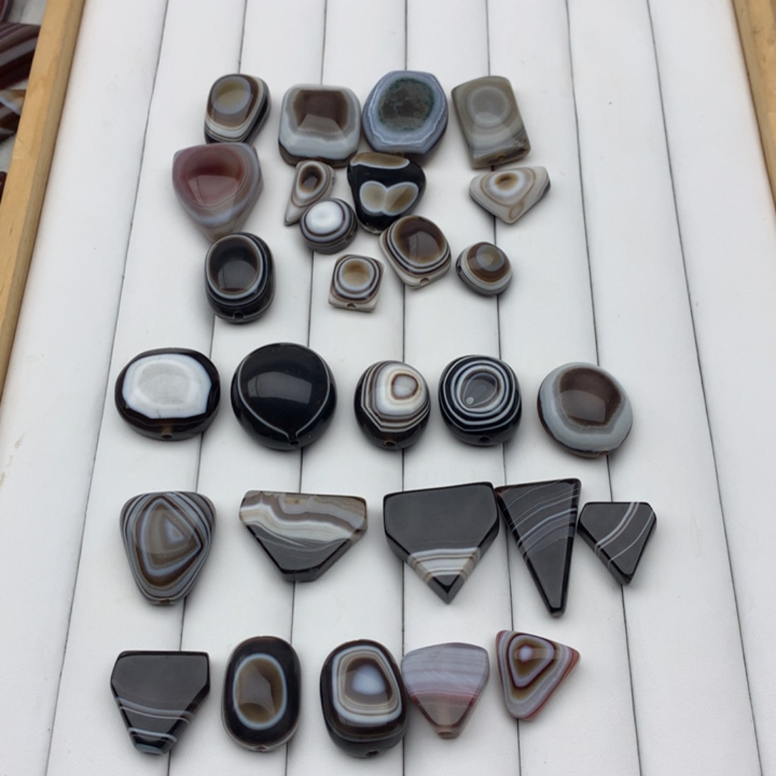 榻***子玛瑙/玉髓散珠缠丝玛瑙