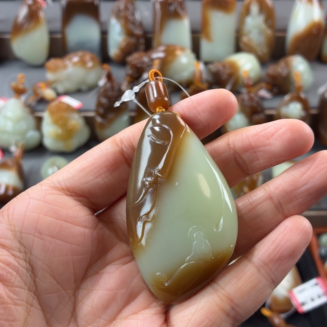 和田玉未镶嵌颈饰