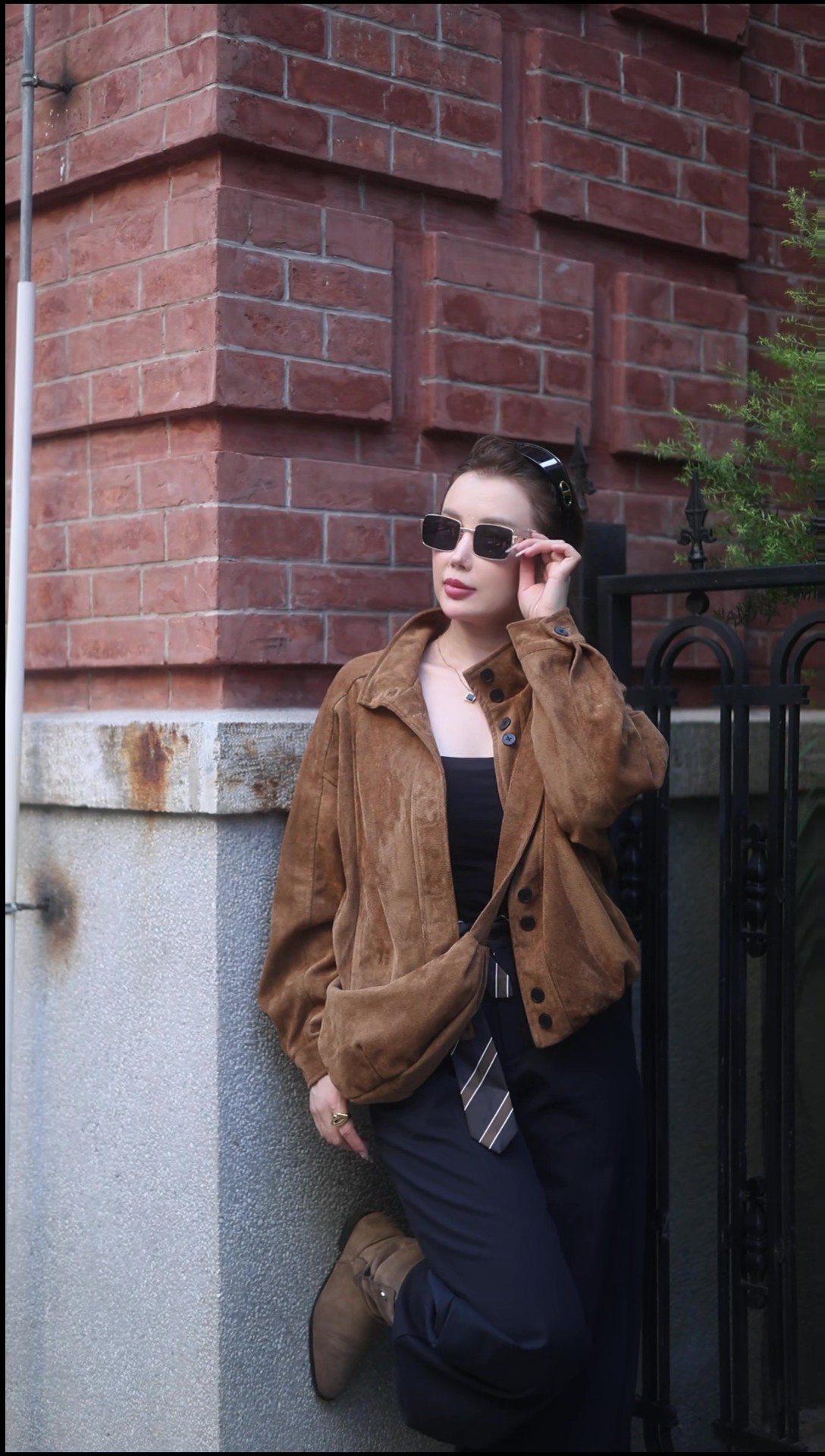 美拉【暮云织锦】时尚复古风麂皮外套中款秋冬外套女棕色ML003