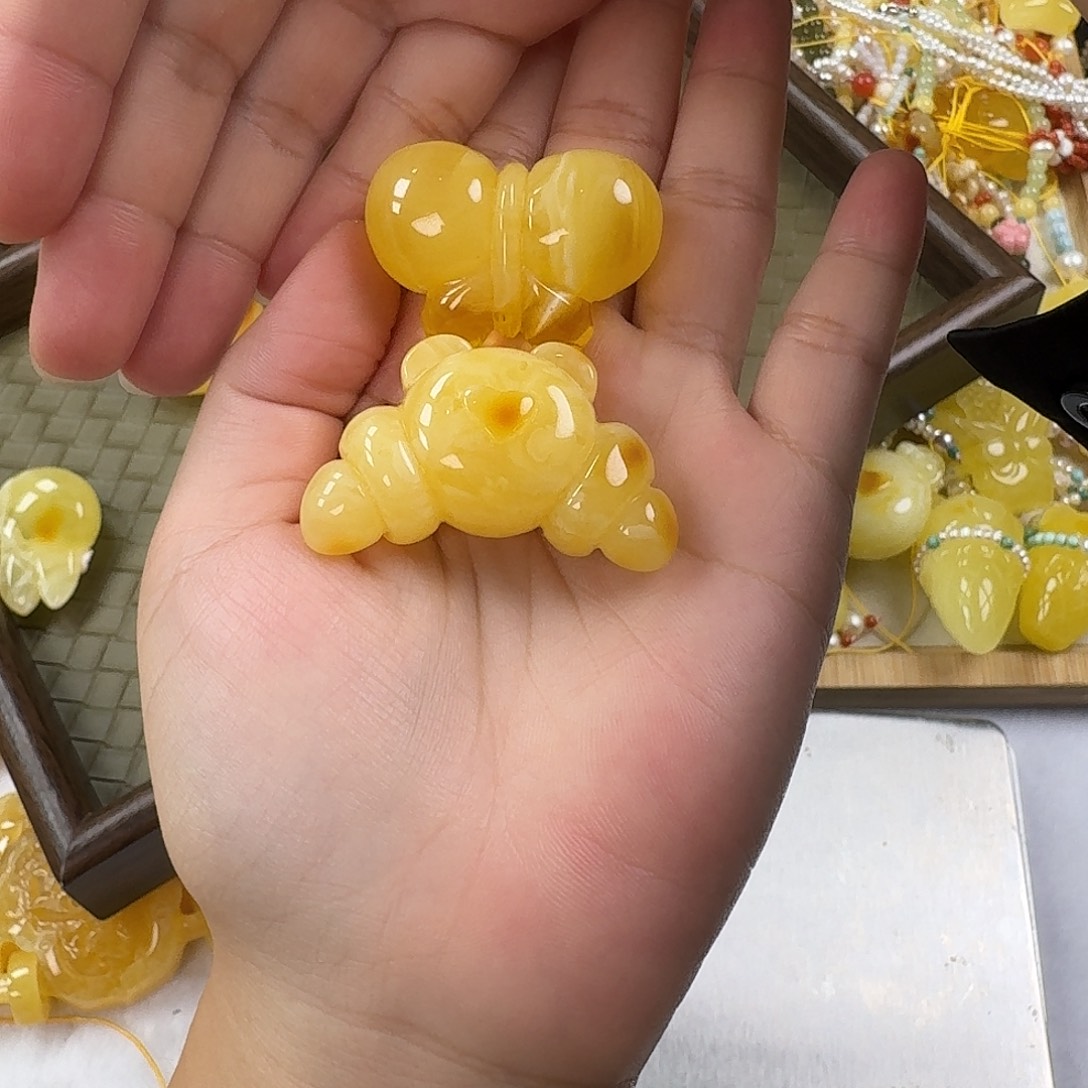 小***菲琥珀颈饰未镶嵌天然蜜蜡