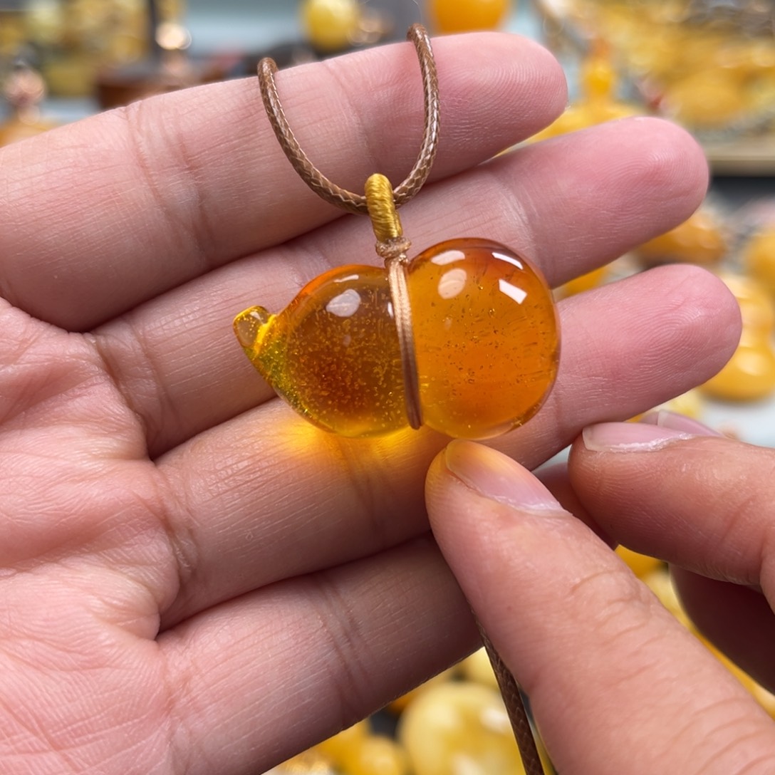 未镶嵌蜜蜡珠宝奇石