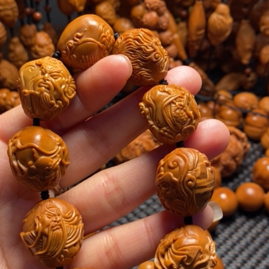 橄榄核吊坠大*御龙关公