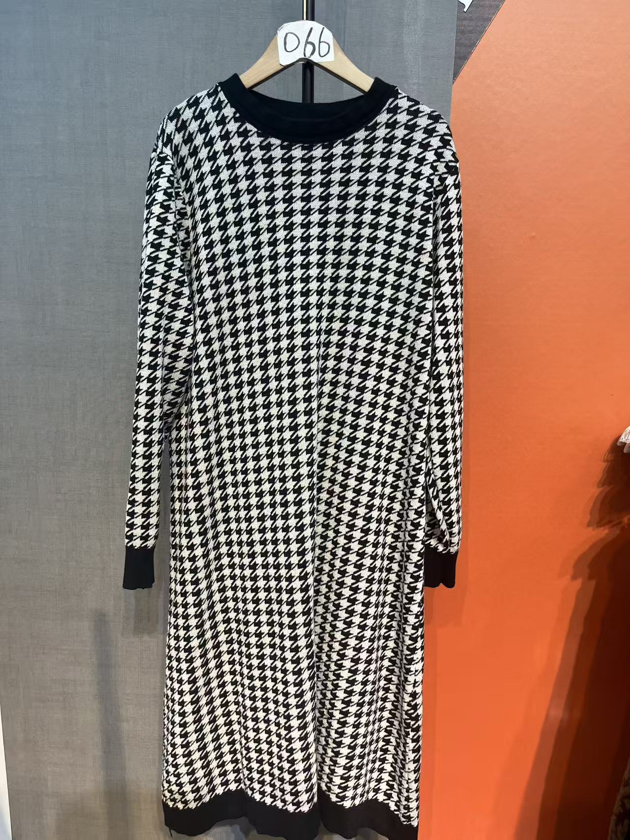 （066）湾湾奢品贵妇既视感显廋舒适时尚百搭连衣裙秋冬款