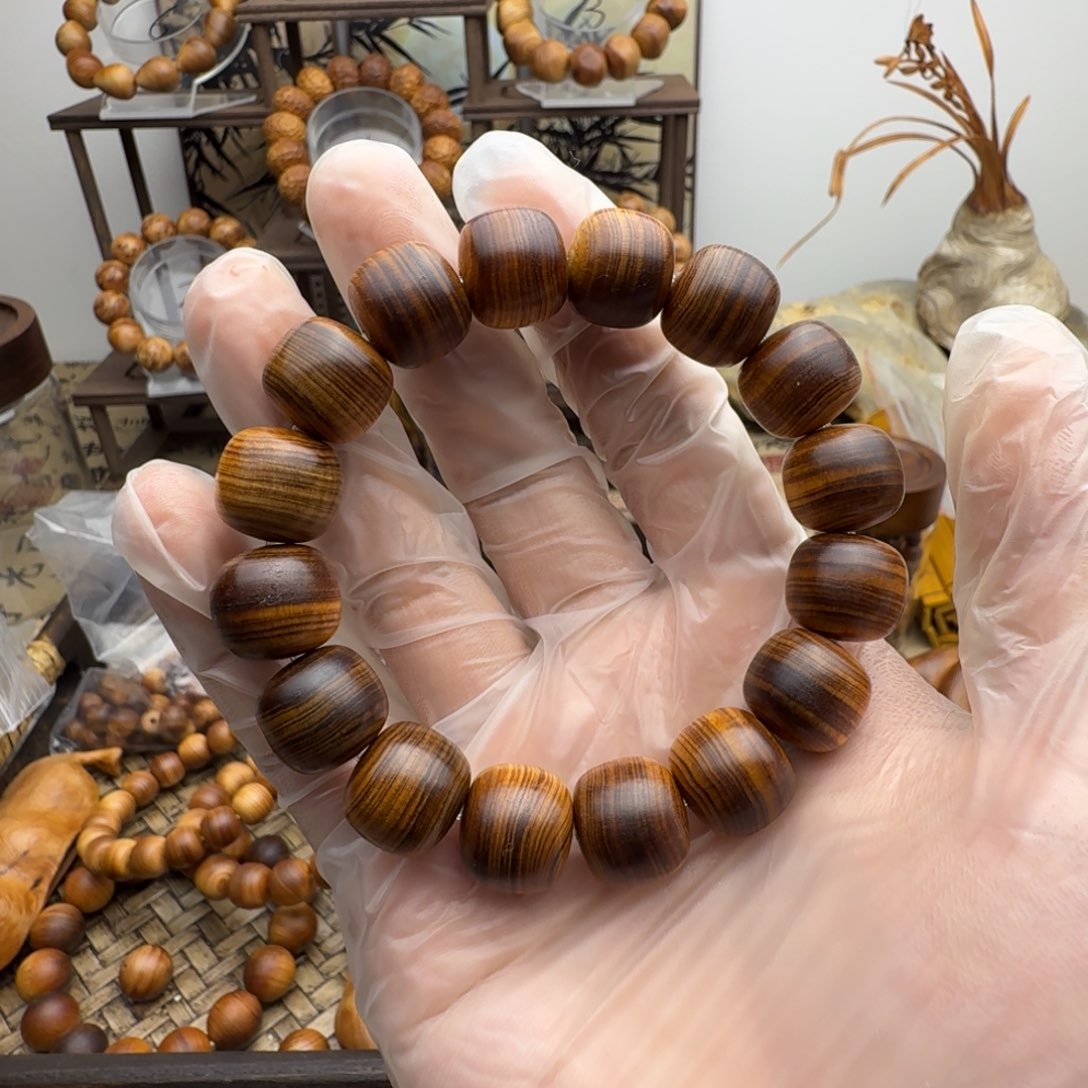 王*太行崖柏紫黑油1314