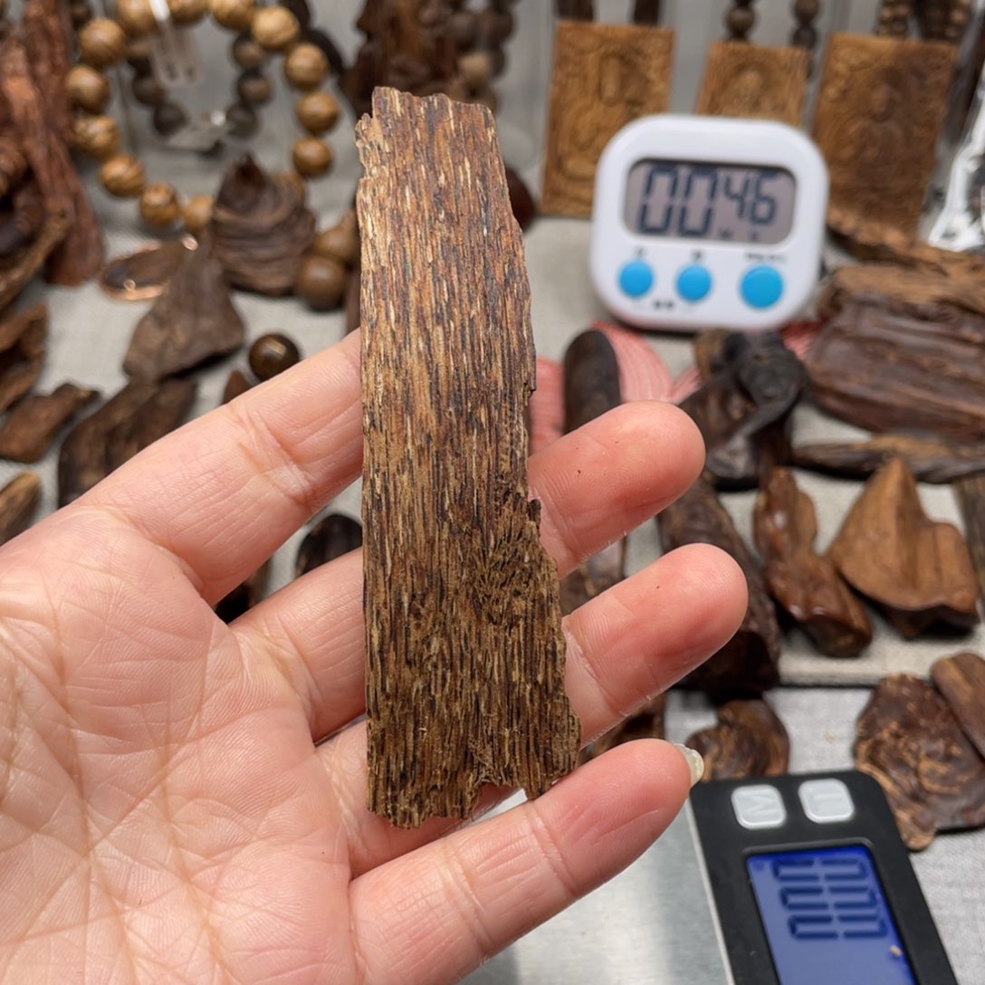 沉香碎屑沉香加里曼丹