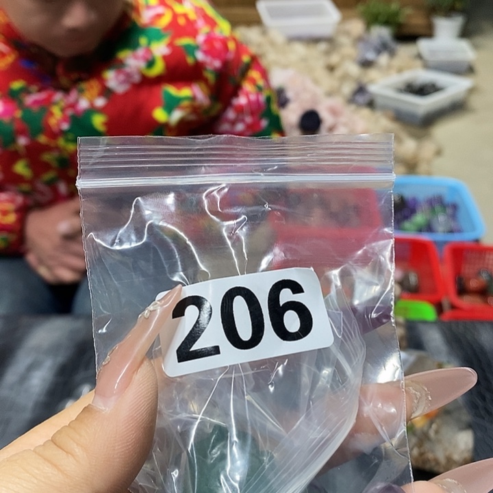 y***n珠宝半成品未镶嵌水晶