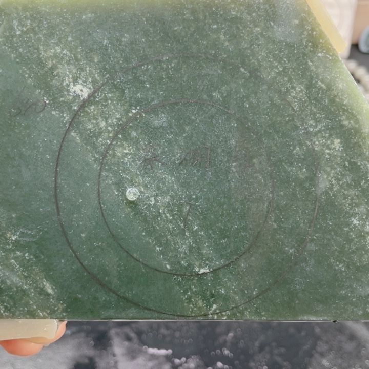 和田玉未镶嵌手镯定制