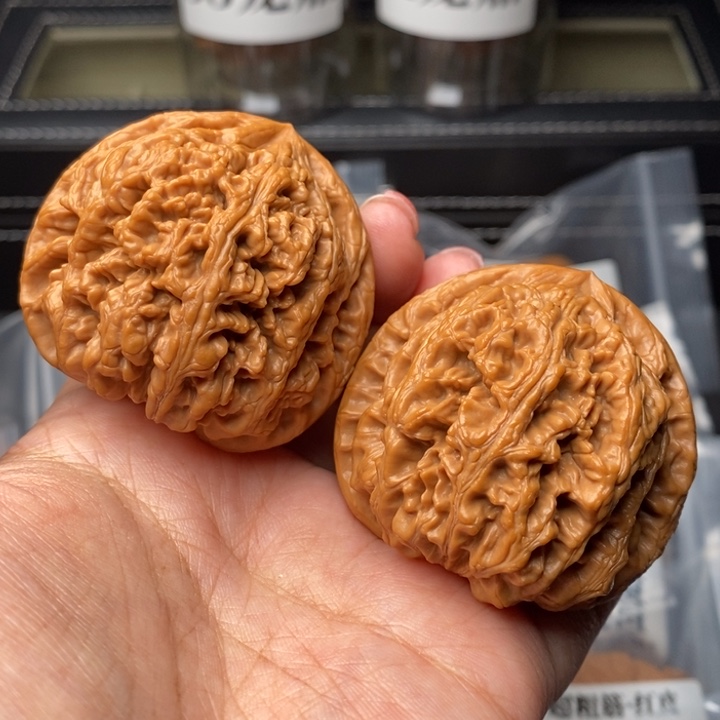 文玩核桃把件好****?49粗筋66克