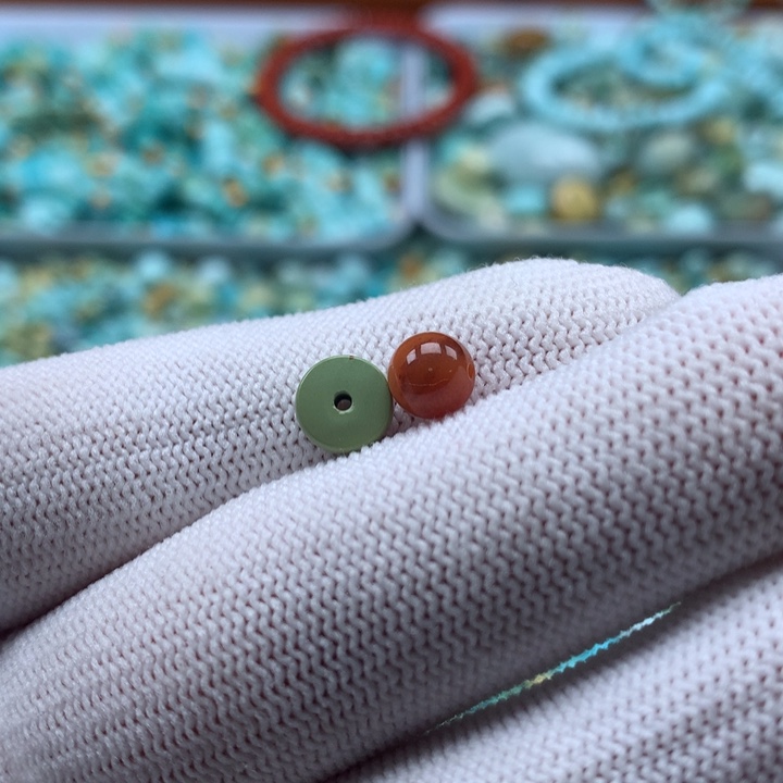南红玛瑙未镶嵌珠宝奇石