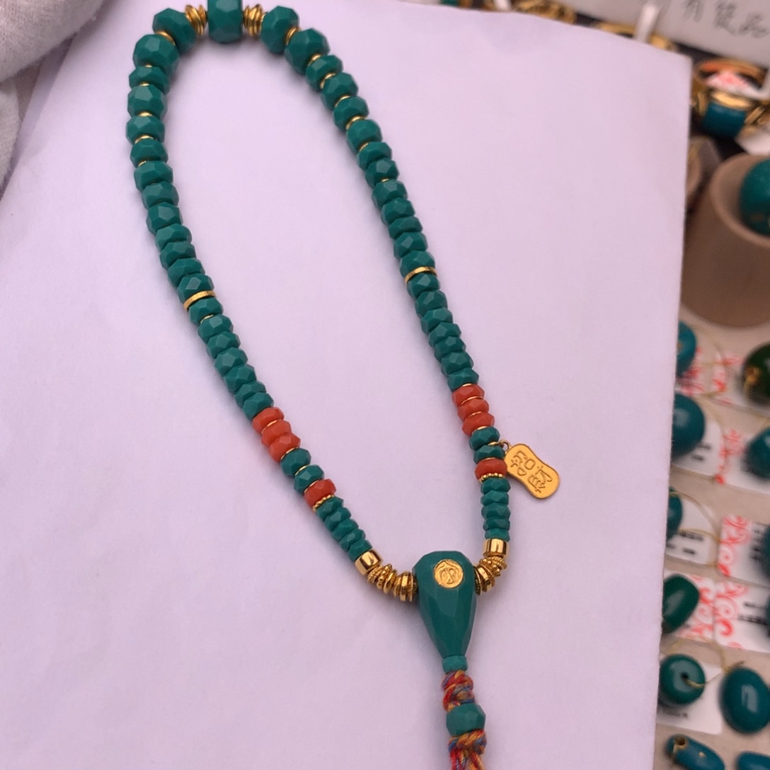 绿松石18K金镶嵌车挂