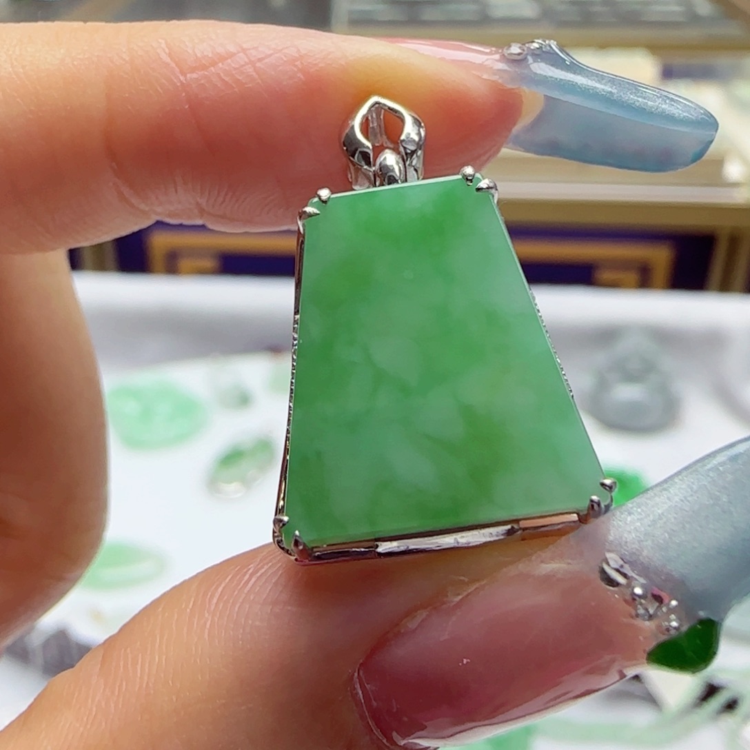 翡翠挂件18K金镶嵌?****?B1597