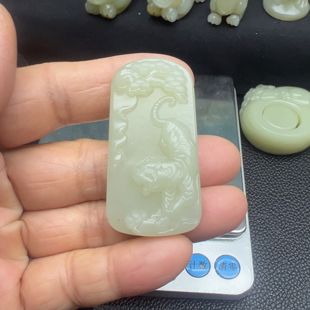 和田玉（糖玉）未镶嵌吊坠(不含链)