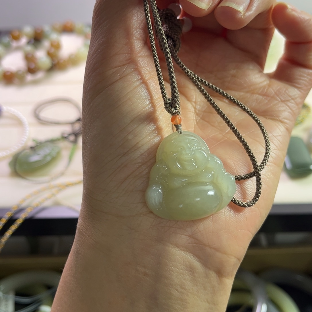 和田玉吊坠未镶嵌