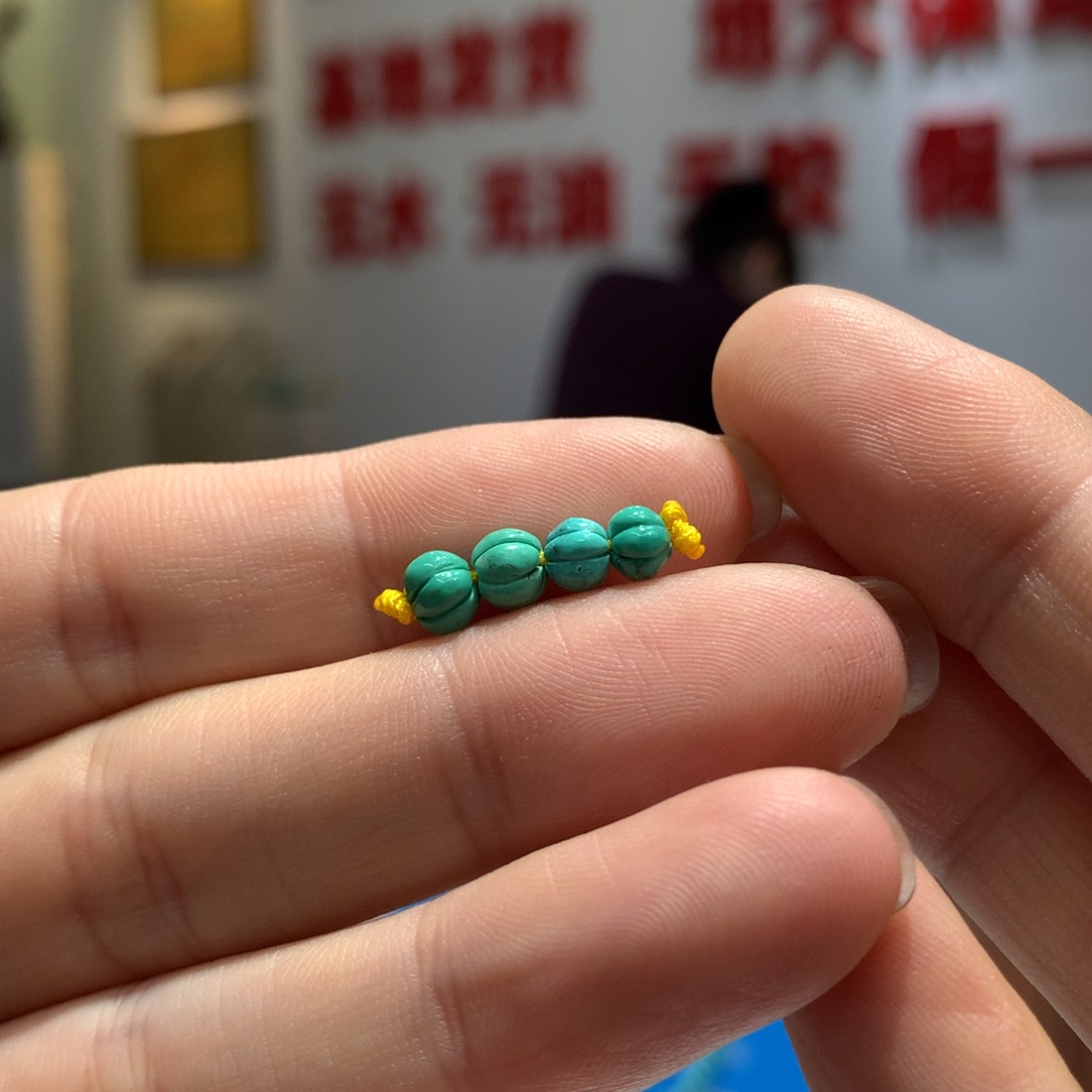 绿松石配饰未镶嵌