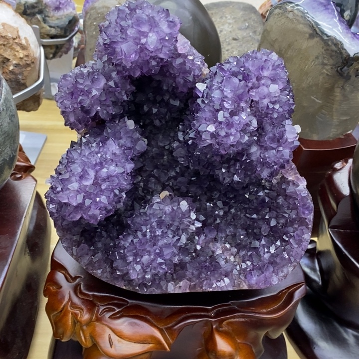 未镶嵌水晶大型摆件（非配饰）