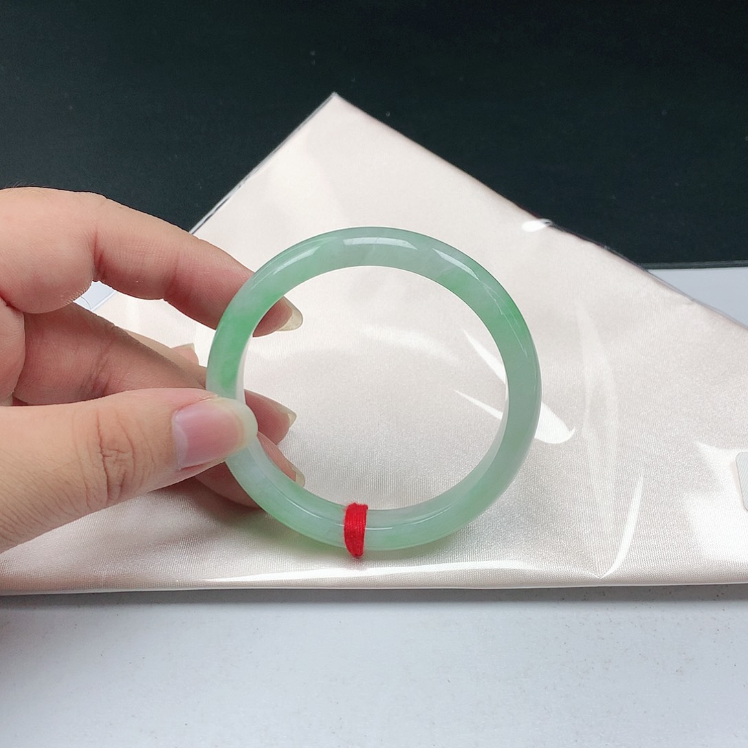 翡翠手镯未镶嵌翡翠003