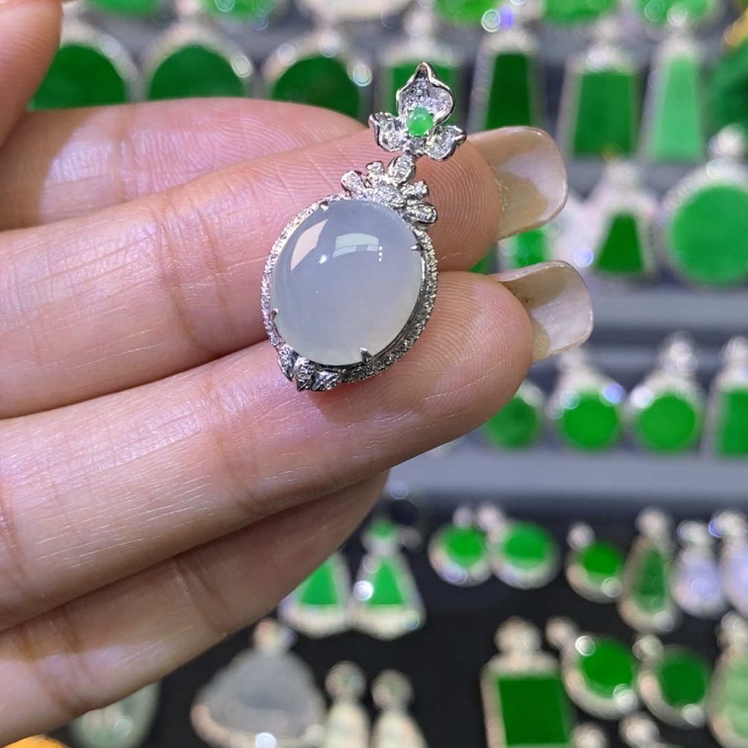 翡翠吊坠(不含链)18K金镶嵌吊坠