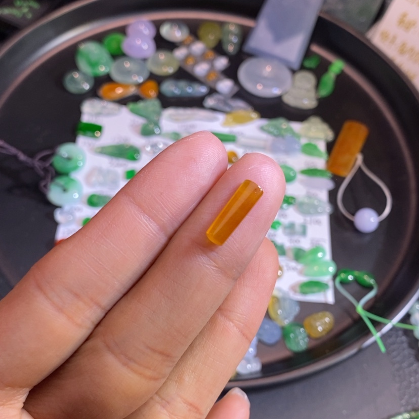 【闪购商品】翡翠挂件未镶嵌马鞍